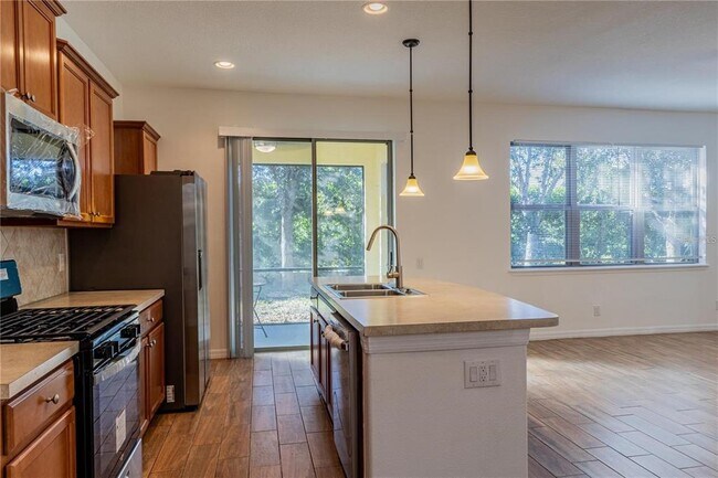 Building Photo - 519 Cadiz Dr