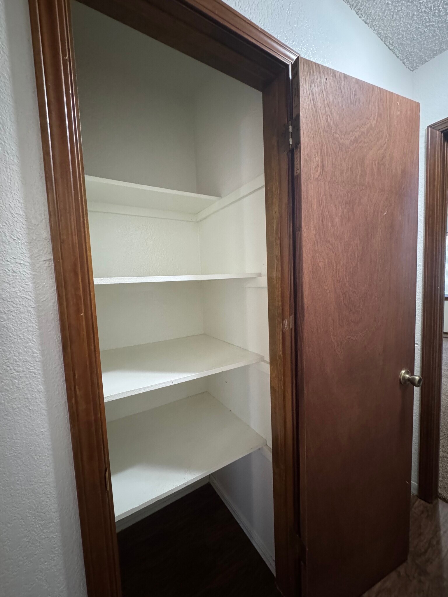 Building Photo - 9915 Larkspur Ln