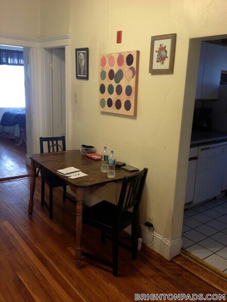 Building Photo - 10 Lothian Rd