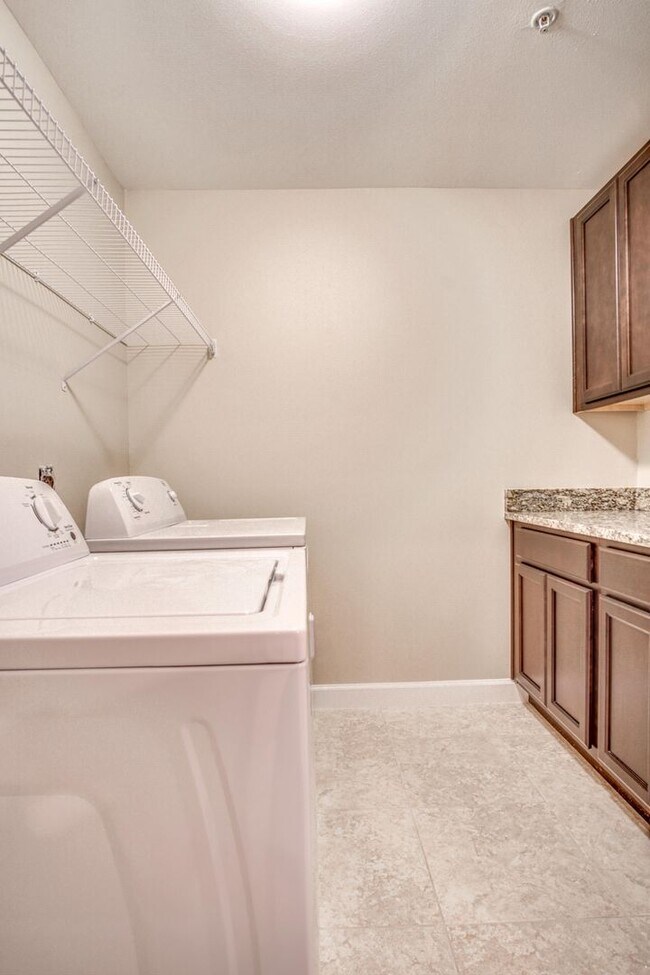 Building Photo - The Residences at Cypress Preserve Beautiful 2B/2B Apartment in FWB in Pristine Nature Setting!