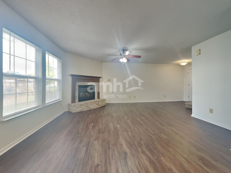 Building Photo - 9414 W Stargazer Dr