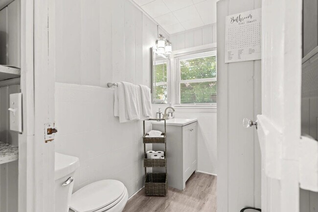 Building Photo - 71 Church St