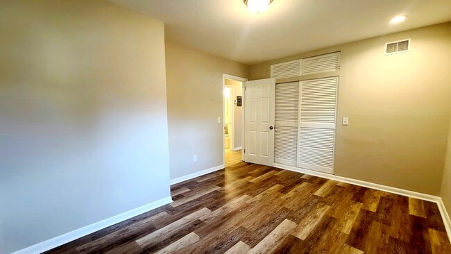 Building Photo - 106 N 40th St