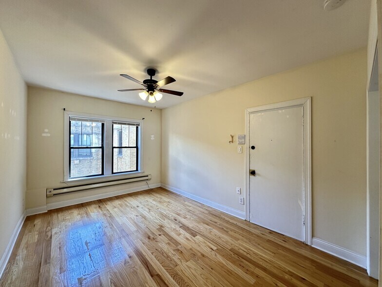 Building Photo - 2851 N Orchard St