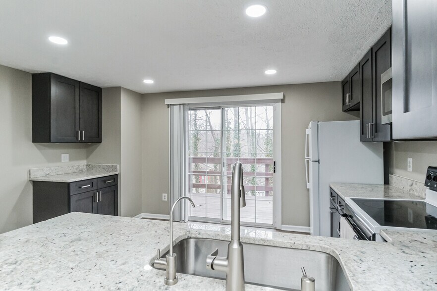 Building Photo - 1933 Belmont Ridge Ct