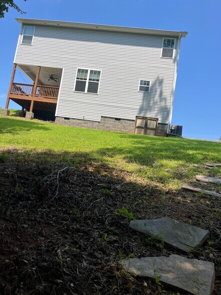Building Photo - 109 Lyman Lake Rd