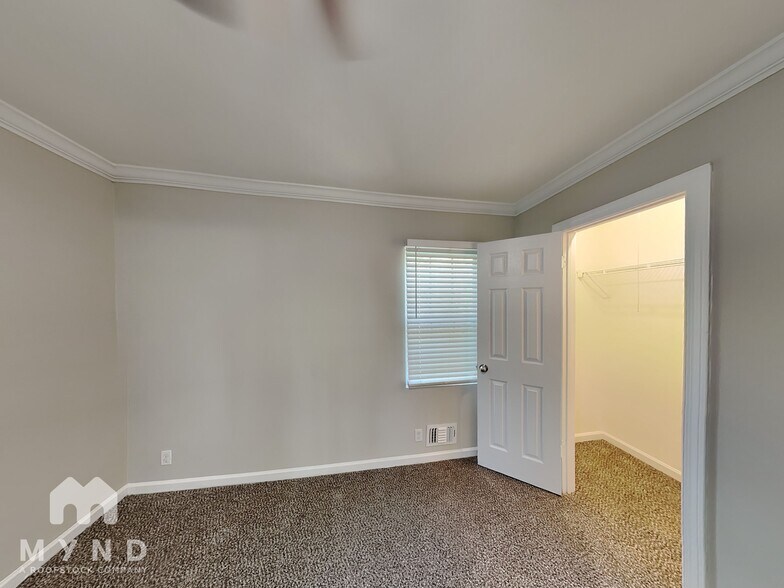 Building Photo - 5438 Brandon Ct