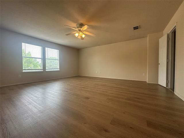 Building Photo - 2900 Windhaven Dr