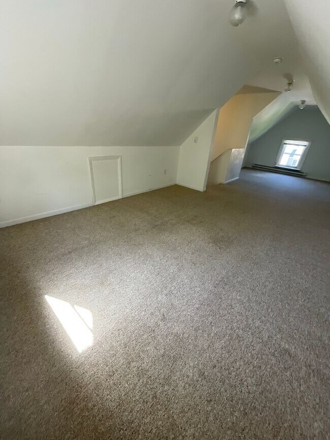 Building Photo - 410 E William St