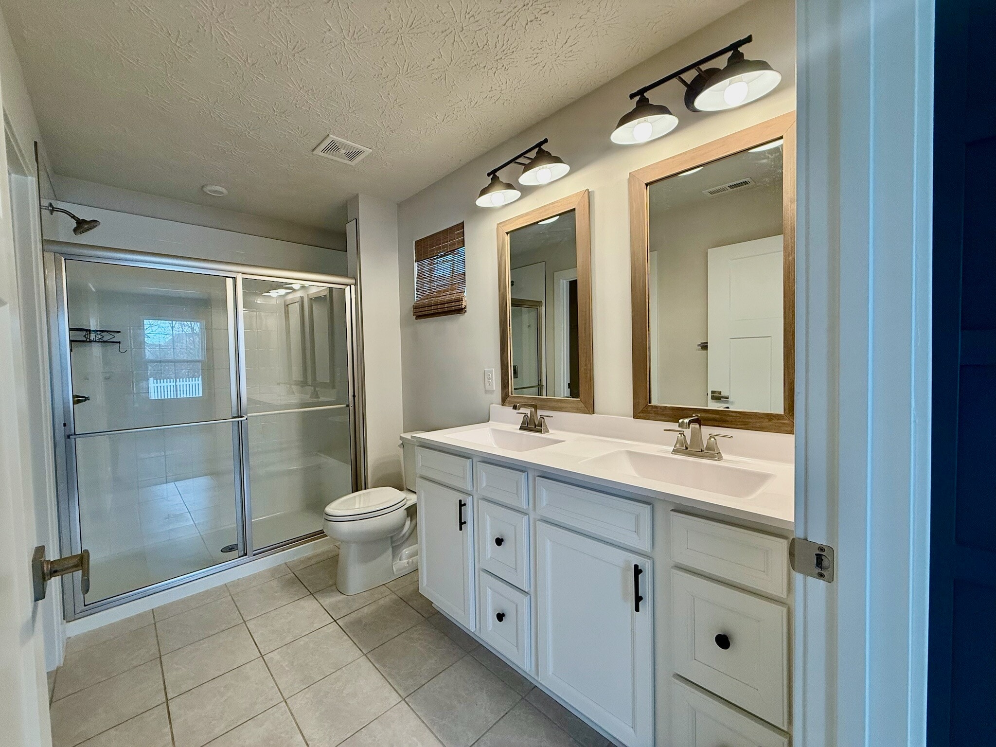 Building Photo - 1097 Arbor Dr