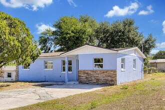 Building Photo - Beautiful Ranch Home in a Quiet Community.