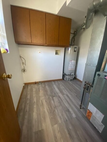 Building Photo - 2506 24th Pl