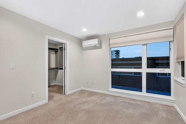 Building Photo - ULTRA-MODERN Townhome w/AC and Views in the Heart of Eastlake!