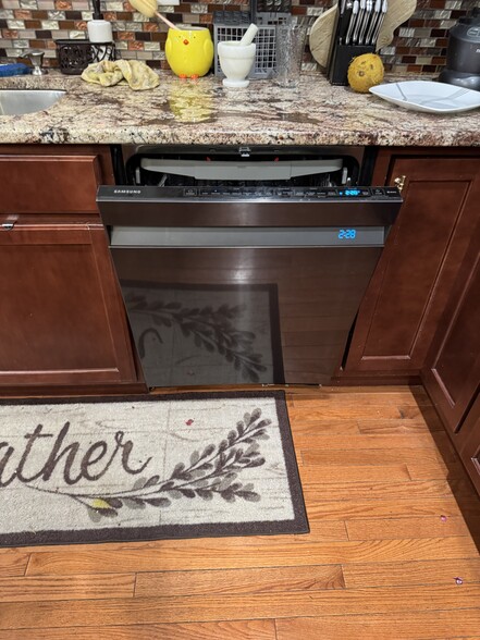 Smart Dishwasher - 3528 Birch Ln