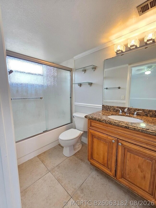 Building Photo - 1453 Lake Crystal Dr