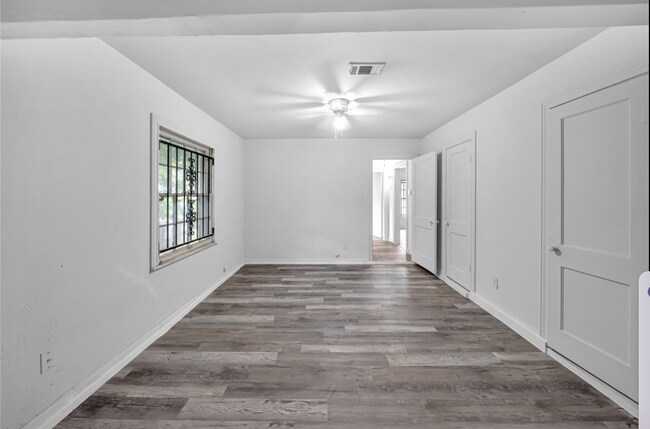 Building Photo - 3207 Florida St