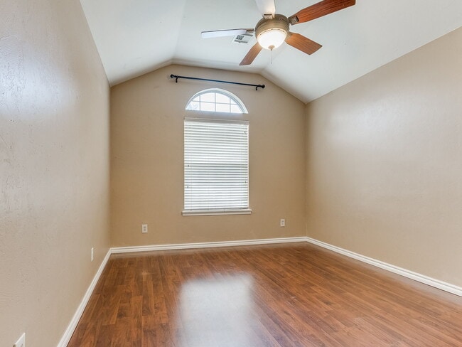 Building Photo - 17320 Sun River Ct