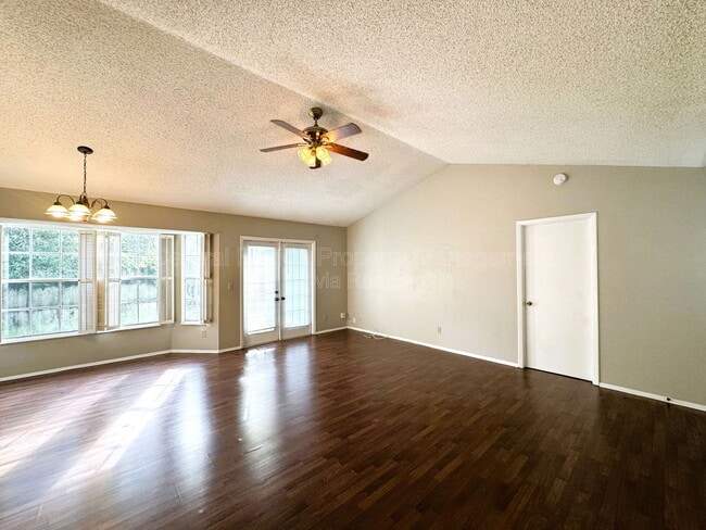 Building Photo - 153 Becky Thatcher Ct