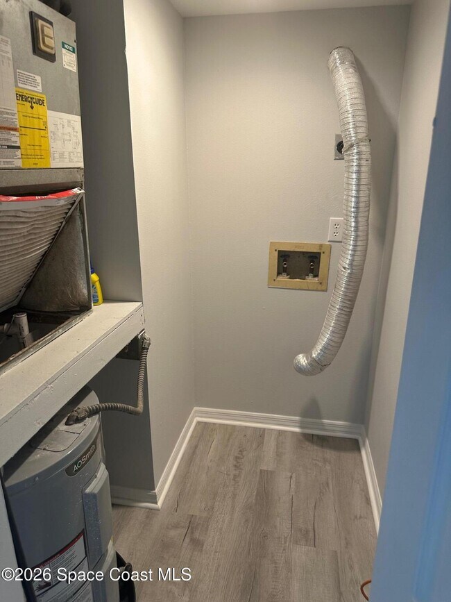 Building Photo - 1720 Murrell Rd