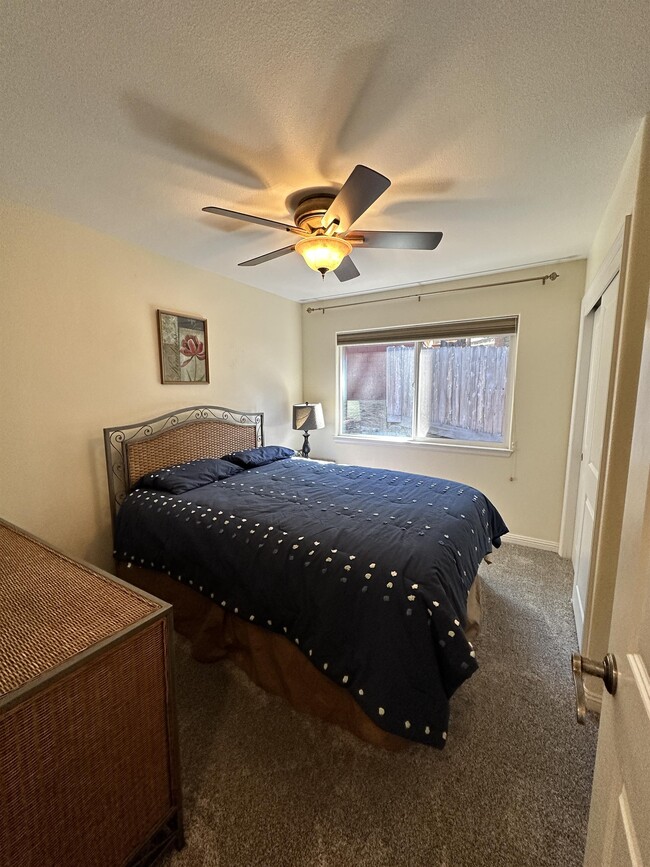Building Photo - 1723 High Meadows Ct