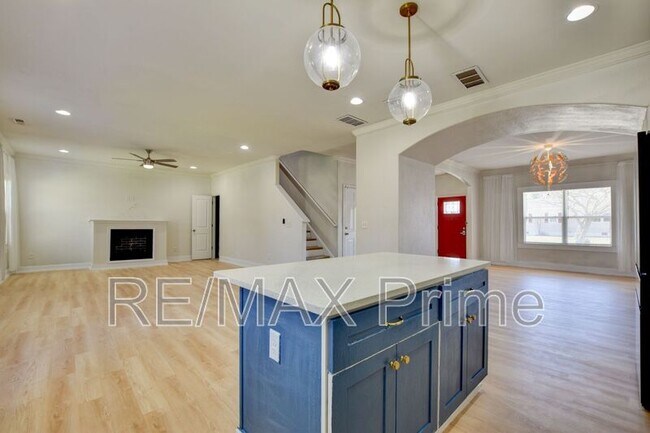 Building Photo - 8028 Glade Rd