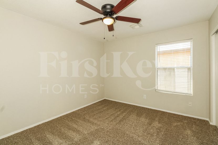 Building Photo - 5878 E Cedarbird Dr