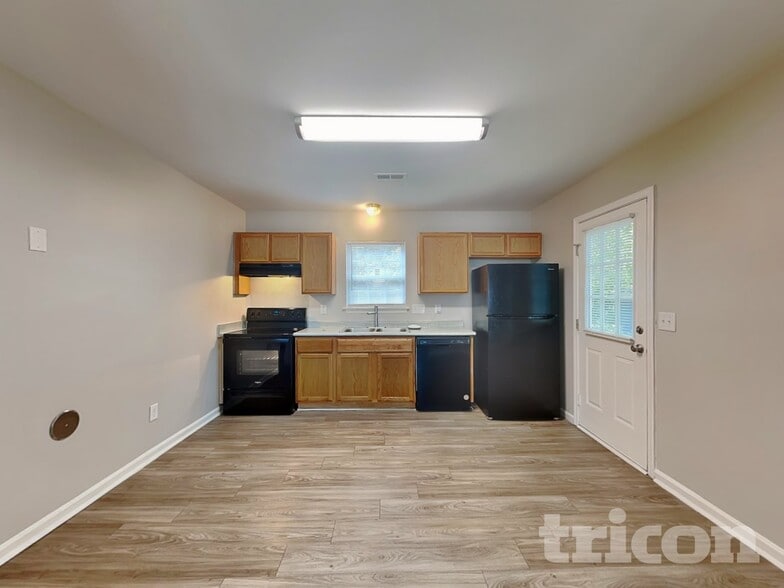 Building Photo - 120 Honeywood Ave