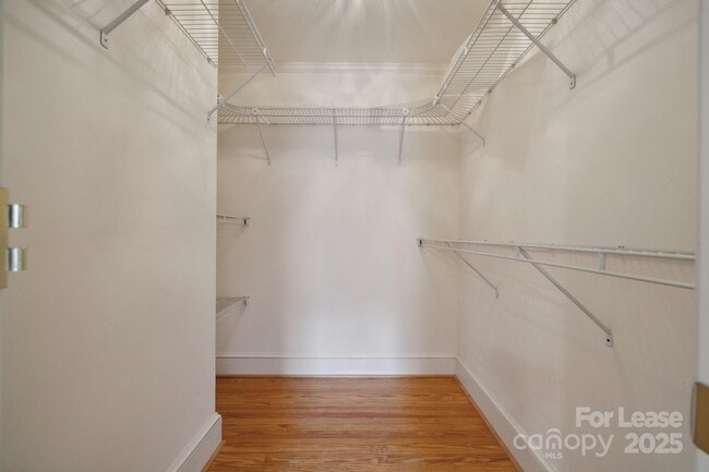 Building Photo - 1818 Woodland Dr