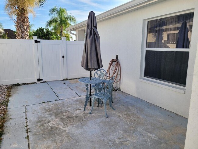 Building Photo - 14277 Palm Terrace