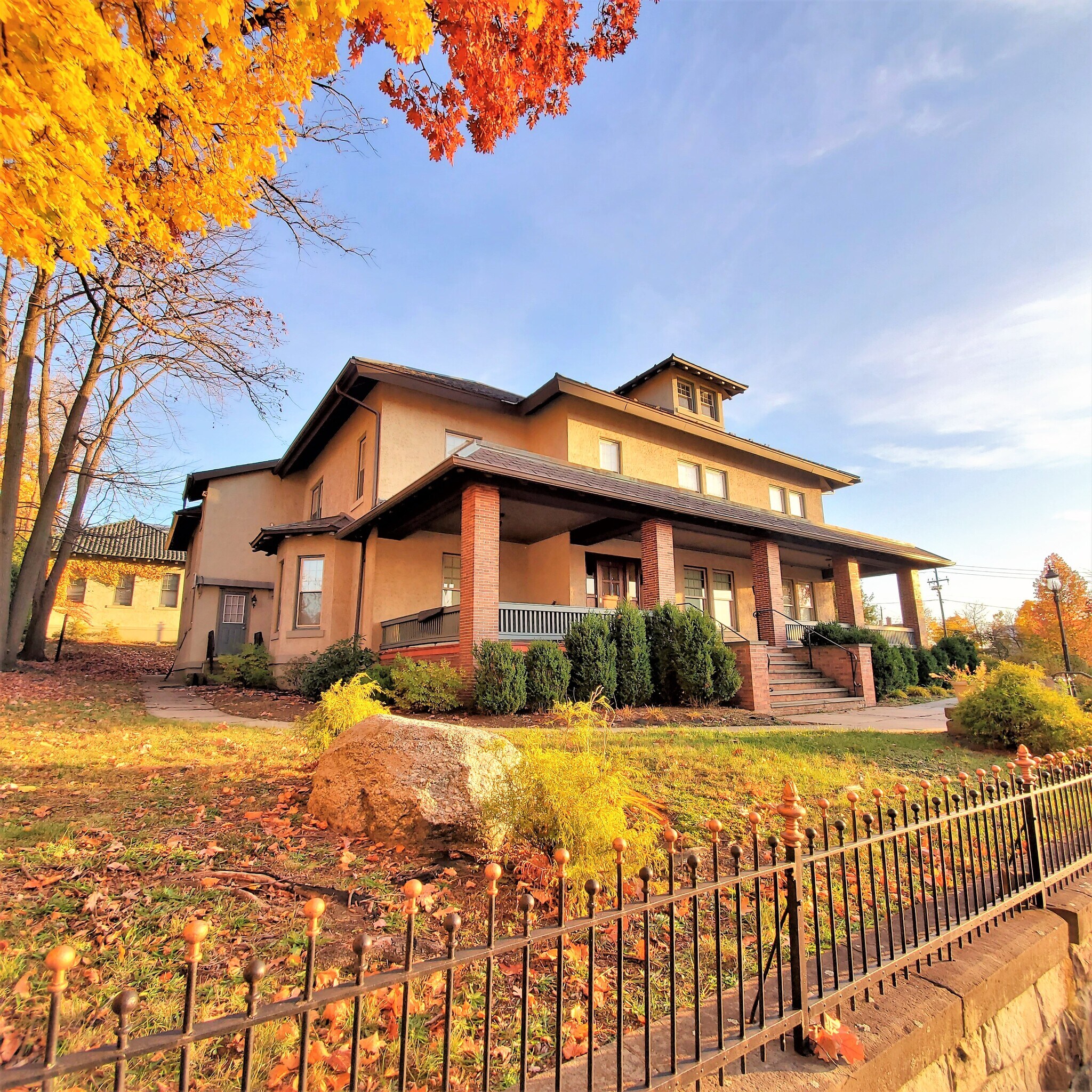 Building Photo - 520 Madison Ave