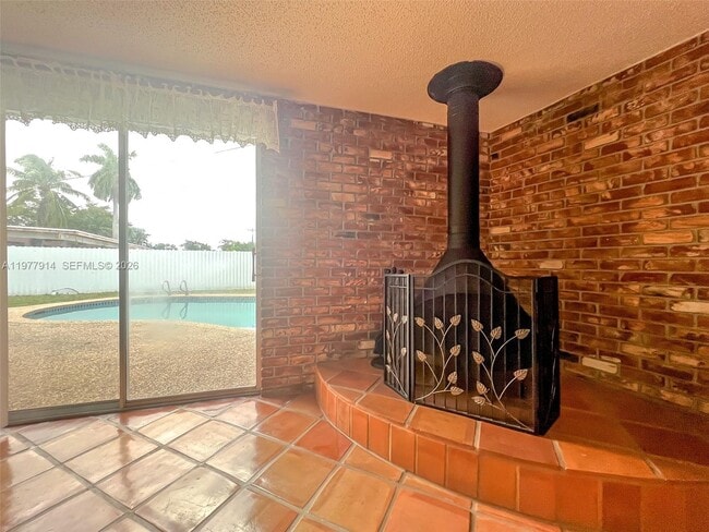 Building Photo - 192 SW 62nd Terrace