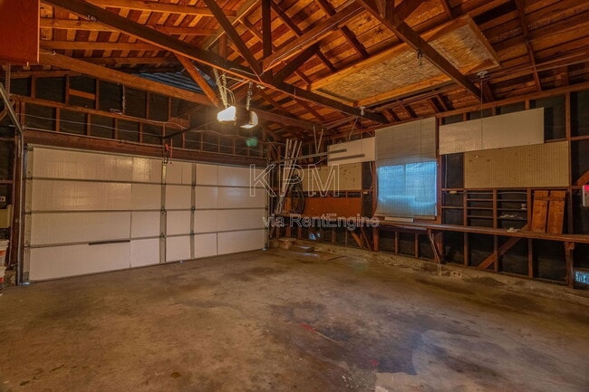 Building Photo - 1056 Cameron Way