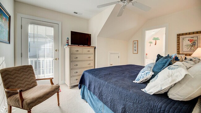 Building Photo - 203 Whiting Ln