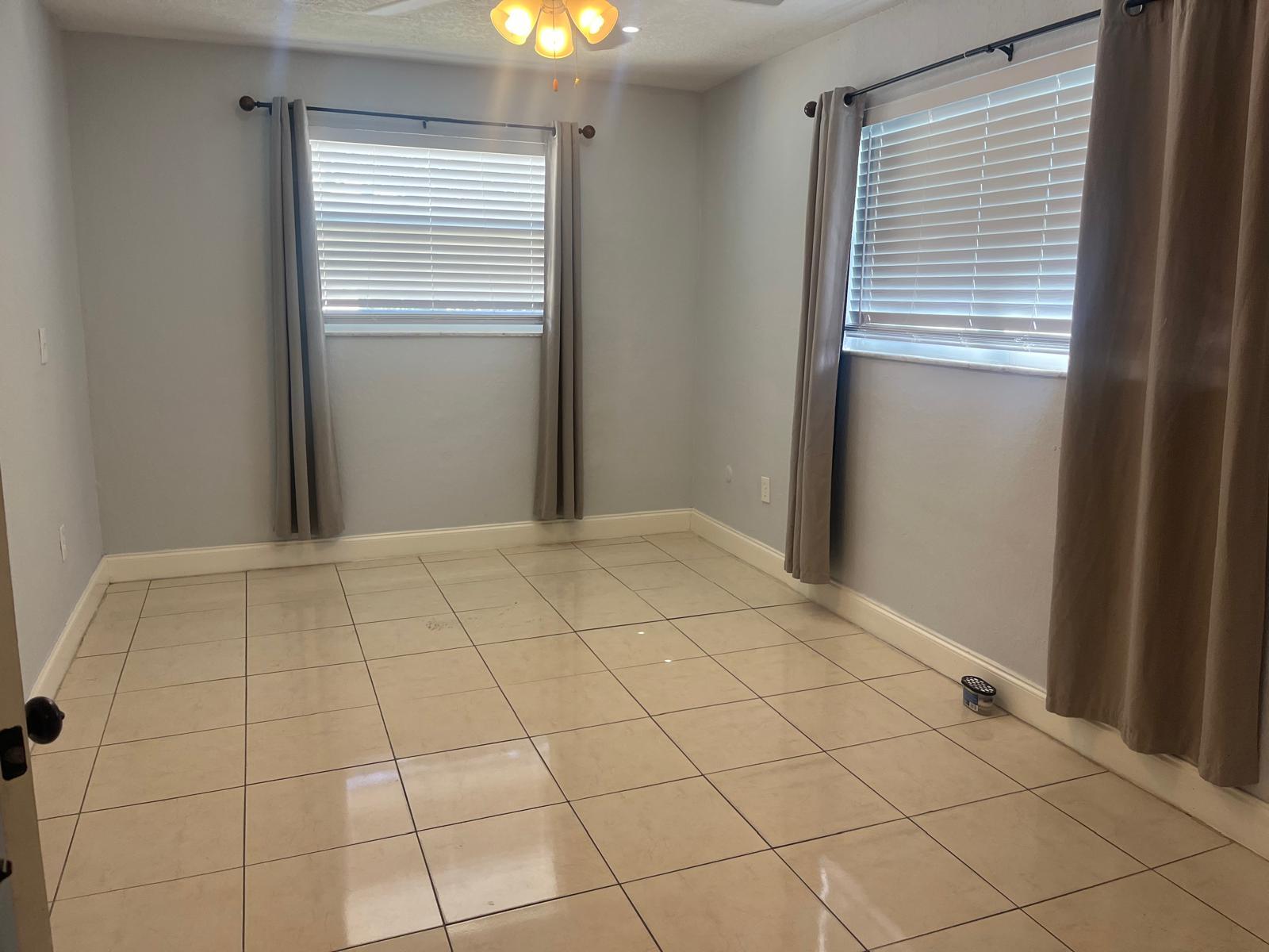 Building Photo - 309 Avanda Ct