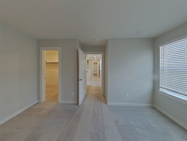 Building Photo - 22823 Terrazzo Dr