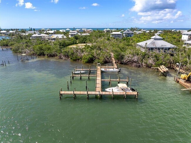 Building Photo - 9498 Alborado Rd