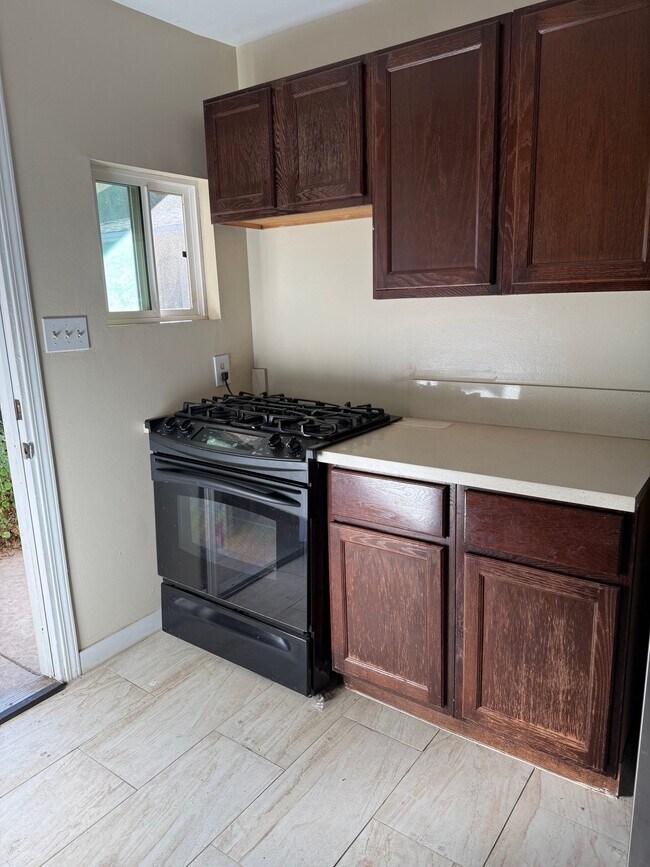 Building Photo - 10967 Pipeline Ave