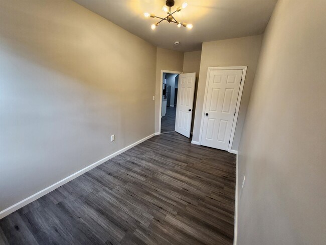 Building Photo - 23 Bayview Ave