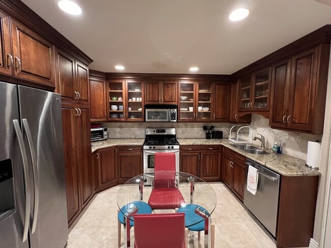 Building Photo - 7411 Herschel Ave