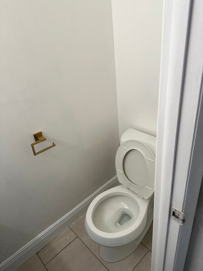 Half Bathroom downstairs - 3916 SW 67th Way