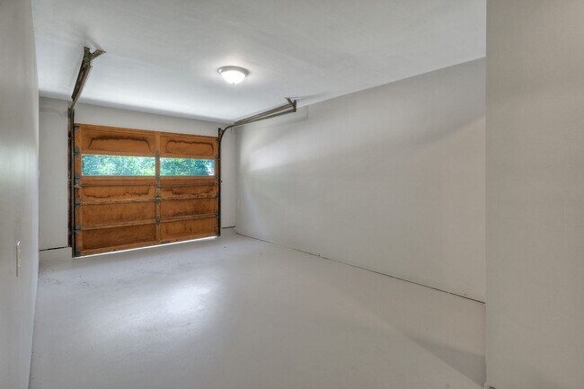 Building Photo - 15532 27th Ave NE