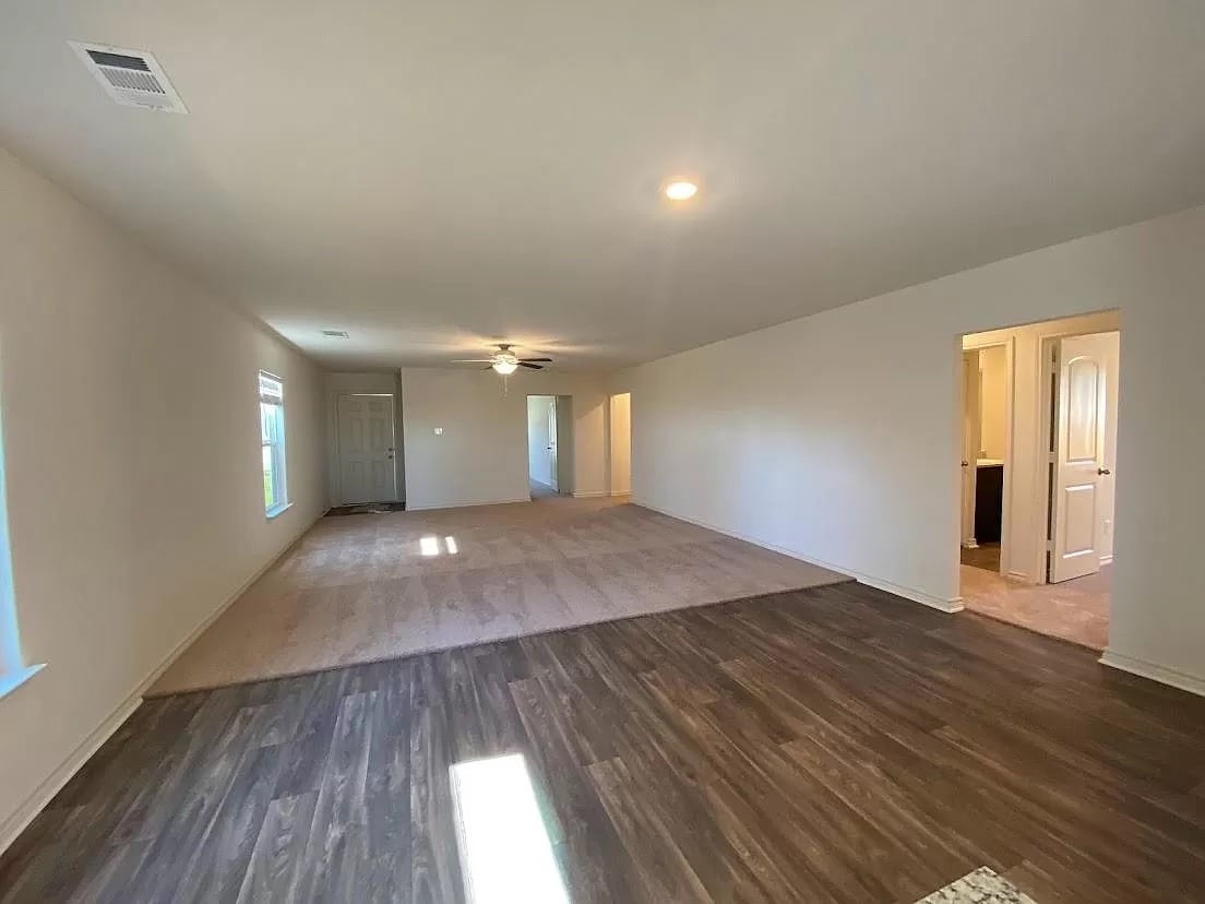 Building Photo - 513 Fox Glen Cv