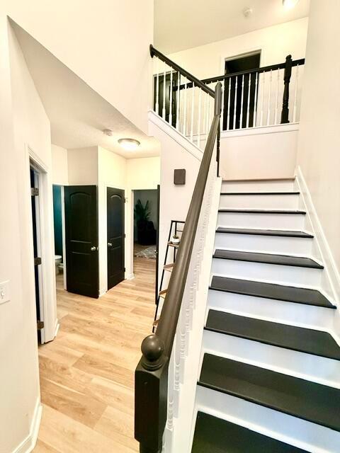 Building Photo - 9460 Santa Clara Cir
