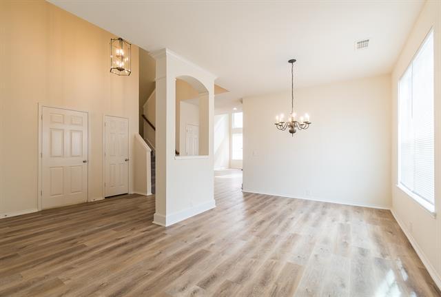 Building Photo - 3614 English Oak Dr