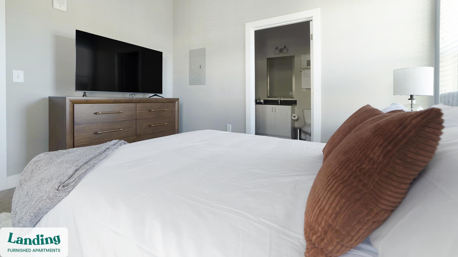 Building Photo - 41 E 9th Ave