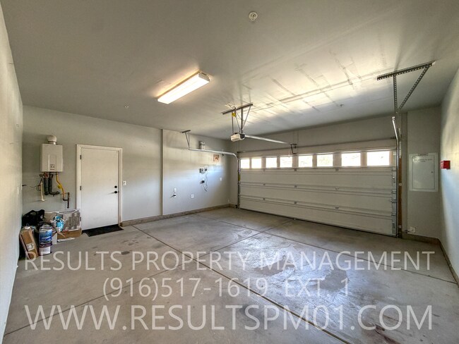 Building Photo - 1280 Goldenrod Way