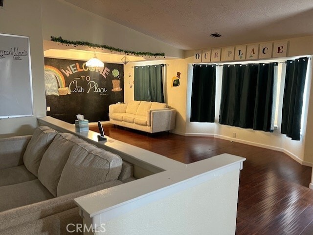 Building Photo - 7653 Phelan Rd