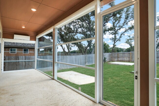 Building Photo - 8626 Glass Gem Dr
