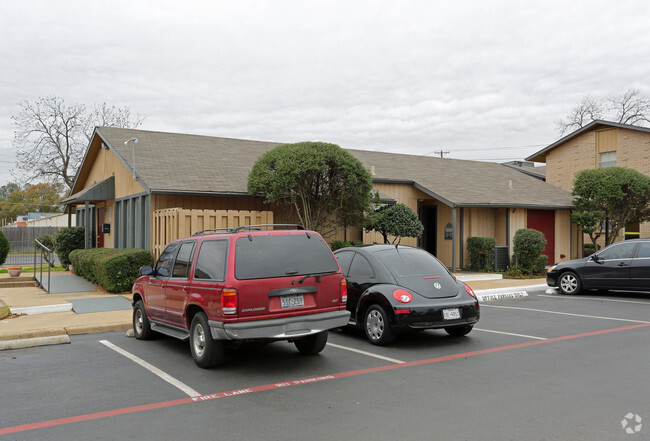 Building Photo - Woodwind Apartments