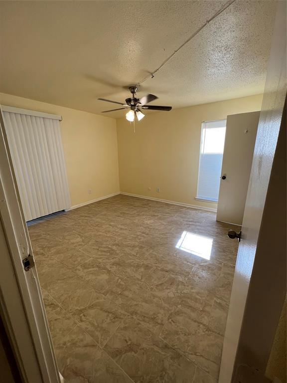 Building Photo - 9000 Bissonnet St